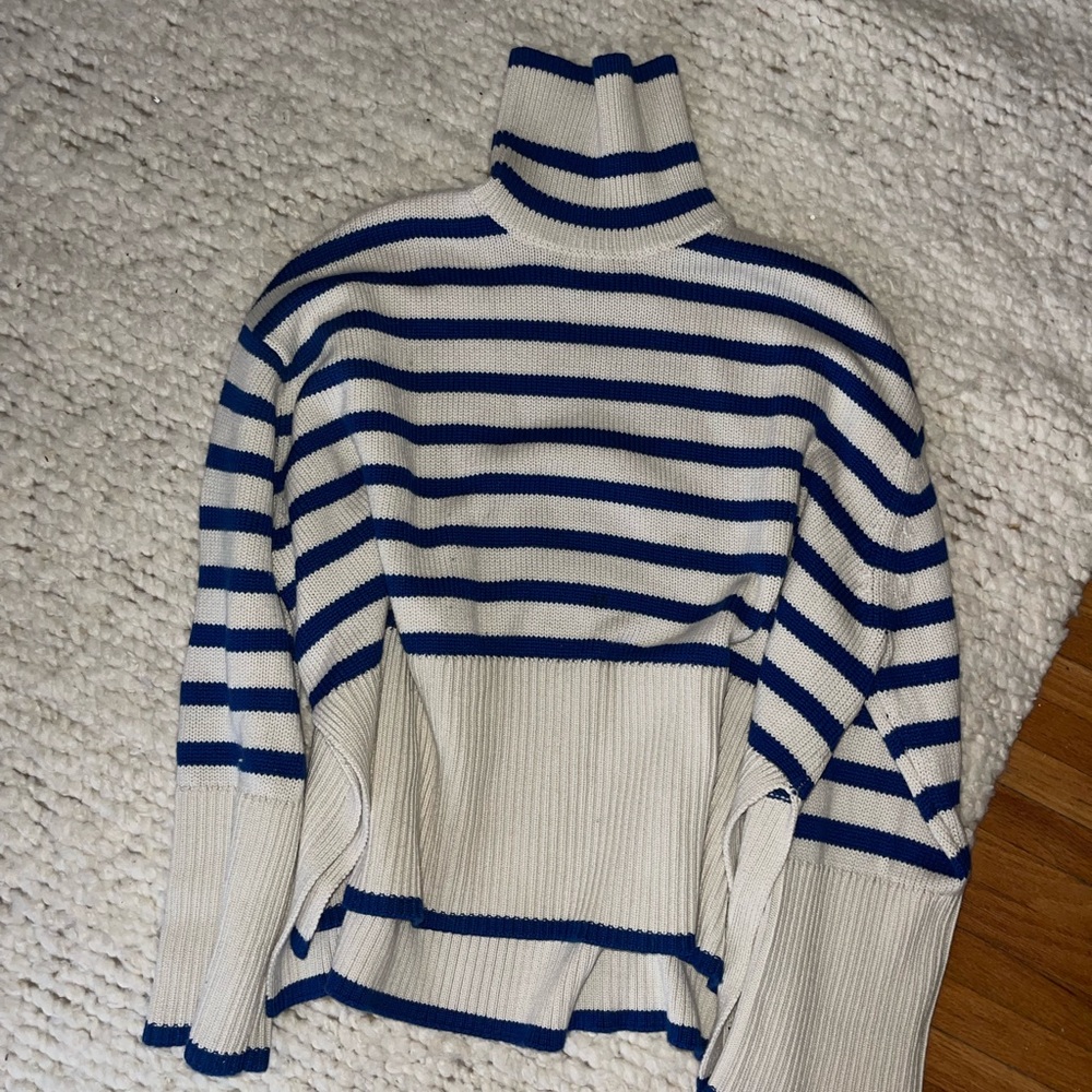 Toteme $570 Signature Stripe Turtleneck Sweater in Blue, Size M